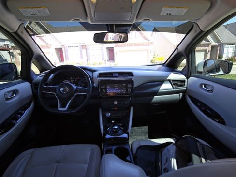 Used 2019 Nissan Leaf SL w/ SL Technology Package image 16