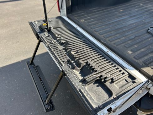 Used 2010 Ford F250 Lariat image 18