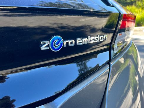 Used 2020 Nissan Leaf SV w/ SV Technology Package image 8