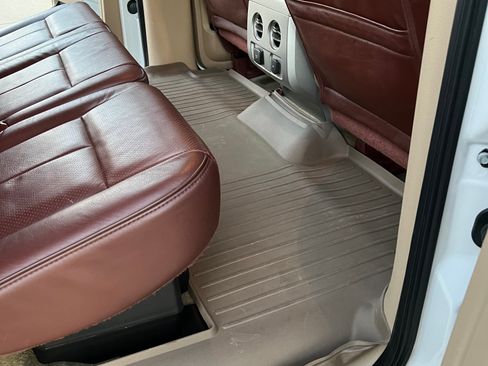 Used 2014 Ford F150 King Ranch w/ King Ranch Luxury Package image 20