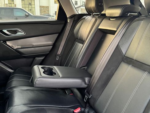 Used 2018 Land Rover Range Rover Velar S image 16