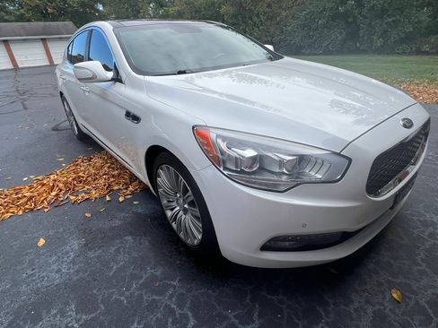 Used 2015 Kia K900 Premium w/ Interior Highline Package image 4