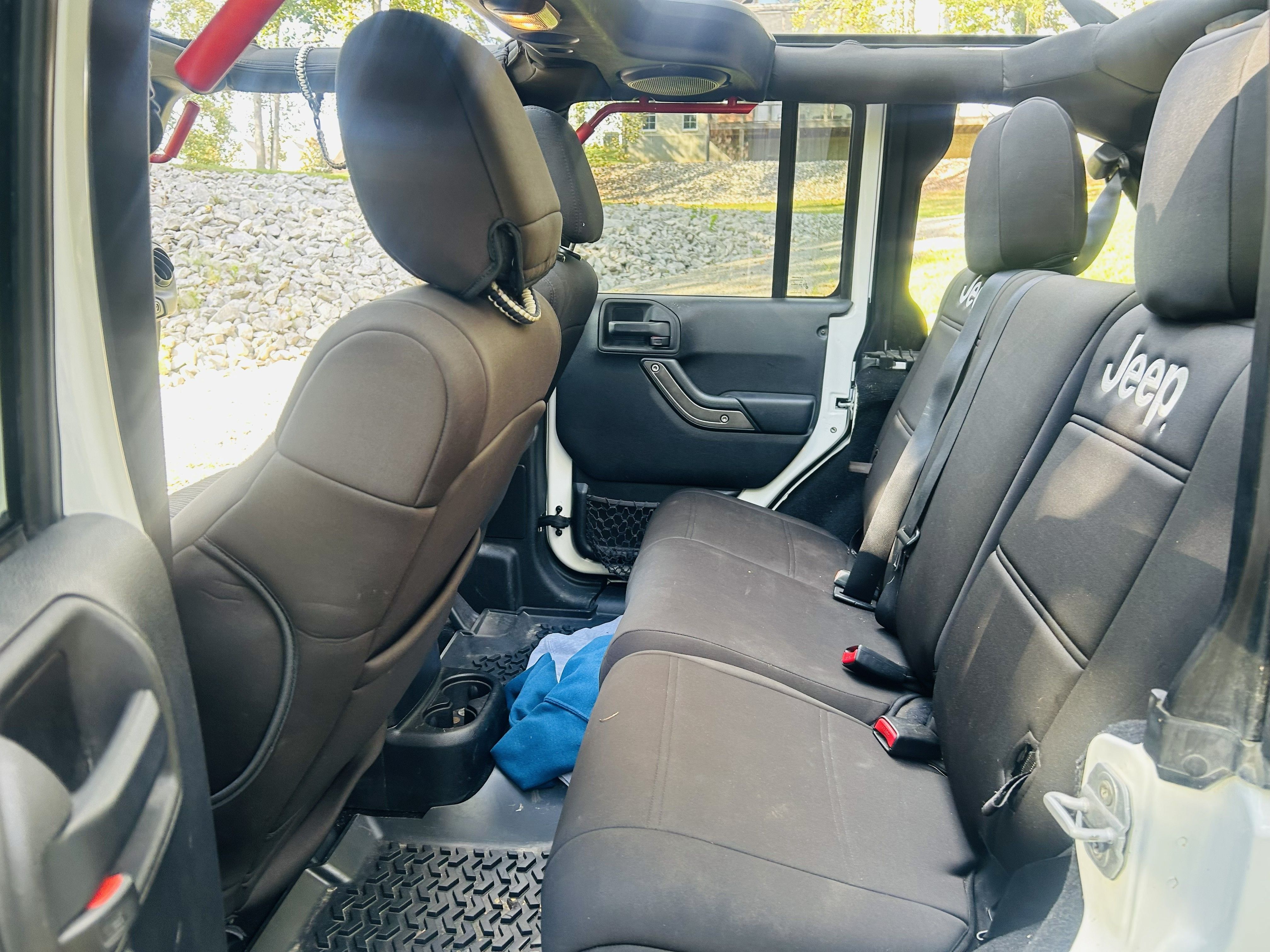 Used 2012 Jeep Wrangler Unlimited Sport AWD/4WD image 8