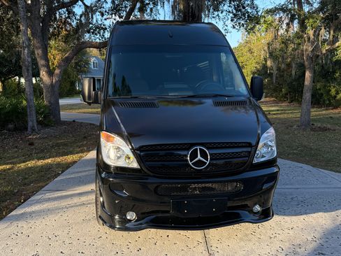 Used 2012 Mercedes-Benz Sprinter 2500 image 2