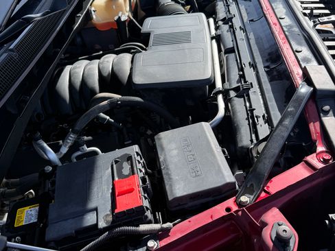 Used 2019 Chevrolet Silverado 1500 LT Trail Boss image 18