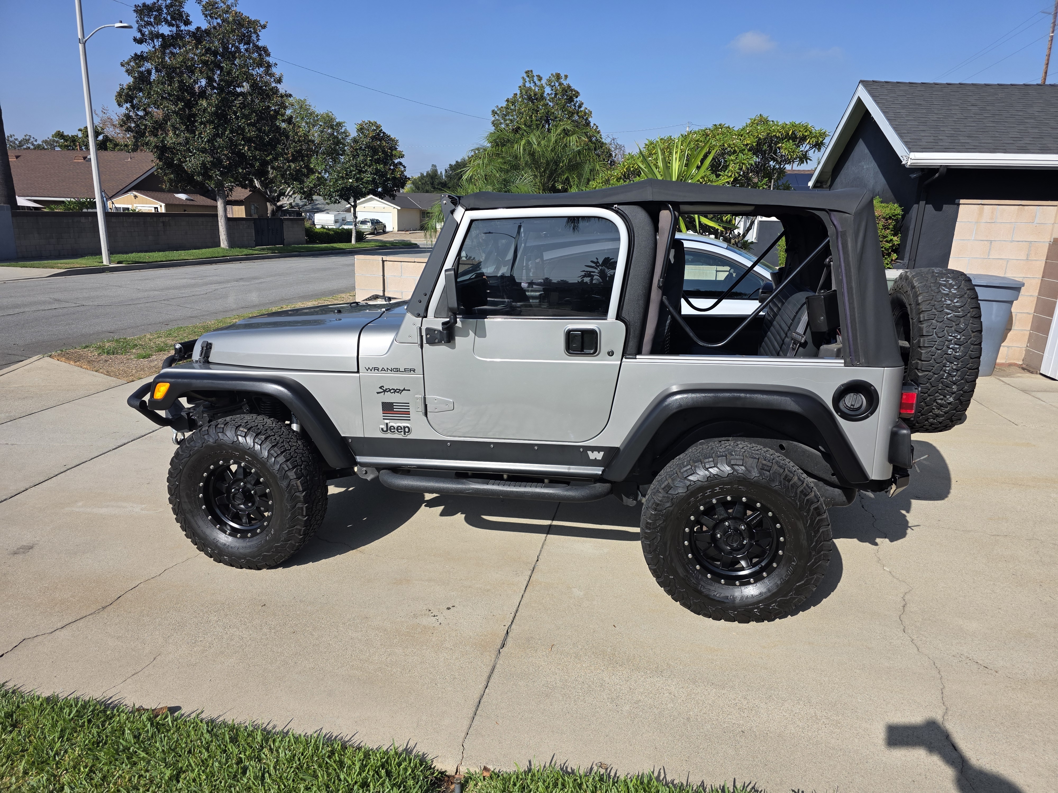 Used 2000 Jeep Wrangler Sport AWD/4WD image 2