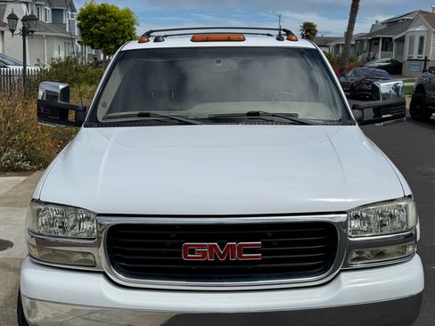 Used 2004 GMC Yukon XL 2500 SLT w/ Preferred Equipment Group AWD/4WD image 4