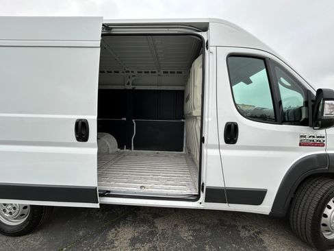 Used 2018 RAM ProMaster 2500 image 12