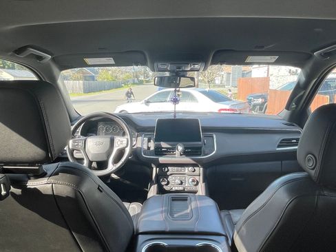 Used 2021 Chevrolet Tahoe RST image 3