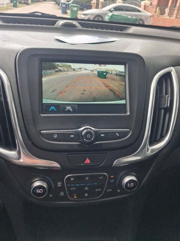 Used 2018 Chevrolet Equinox LT AWD/4WD image 10