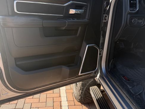 Used 2023 RAM 3500 Laramie AWD/4WD image 14