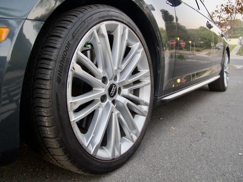 Used 2018 Audi A4 2.0T Premium Plus w/ Premium Plus Package image 4