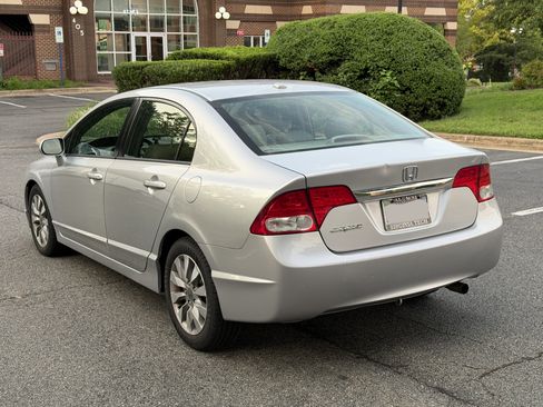Used 2010 Honda Civic EX-L image 4