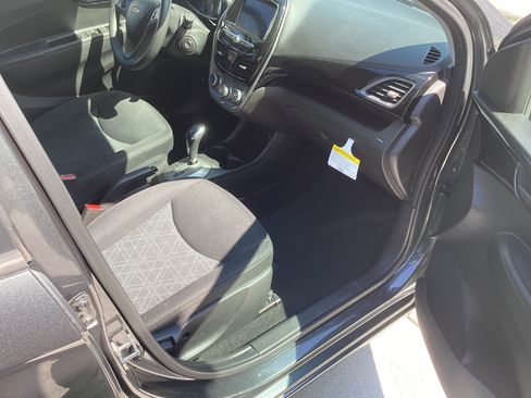 Used 2020 Chevrolet Spark LT FWD image 13