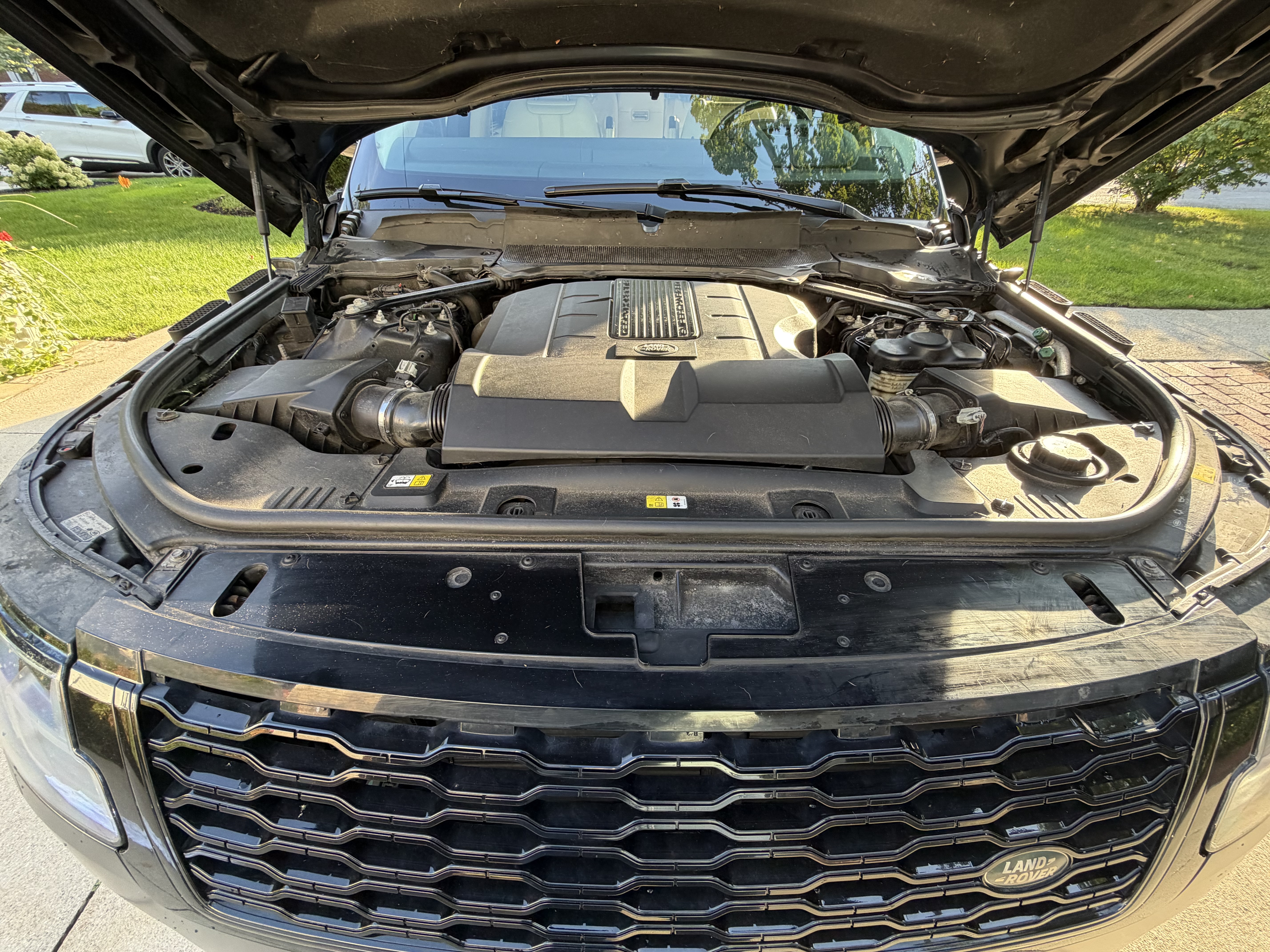 Used 2019 Land Rover Range Rover Long Wheelbase Supercharged AWD/4WD image 4