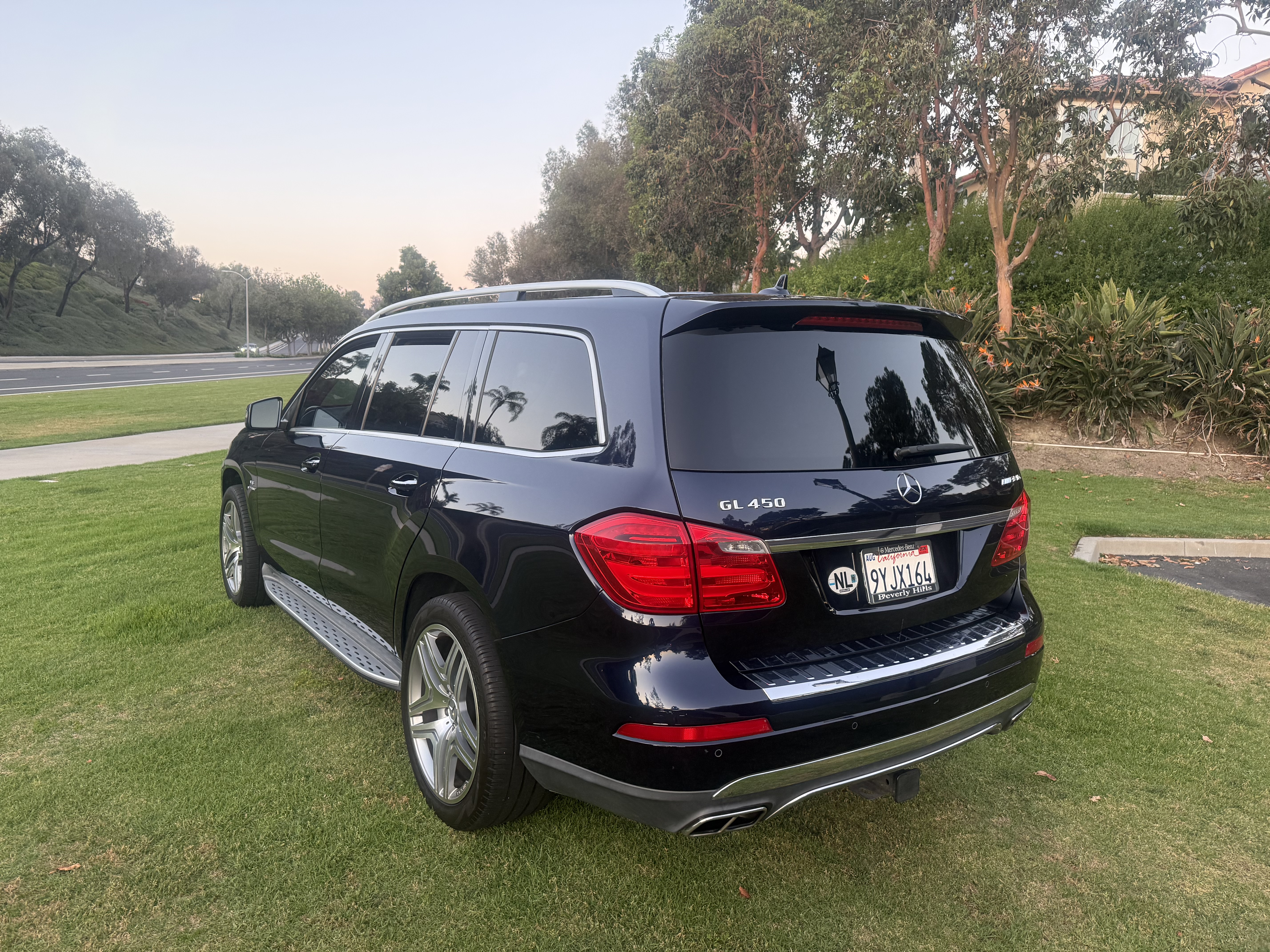 Used 2013 Mercedes-Benz GL 450 4MATIC image 2
