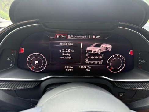 Used 2022 Audi R8 V10 w/ Carbon Exterior Package RWD image 10