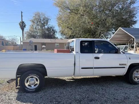 Used 2001 Dodge Ram 2500 Truck 2WD Quad Cab image 1