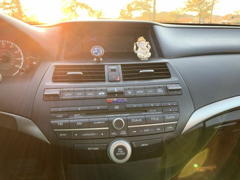 Used 2009 Honda Accord EX-L image 12