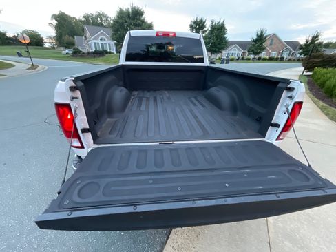 Used 2019 RAM 1500 Tradesman w/ Chrome Appearance Group image 9