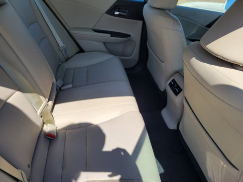 Used 2015 Honda Accord Touring image 11