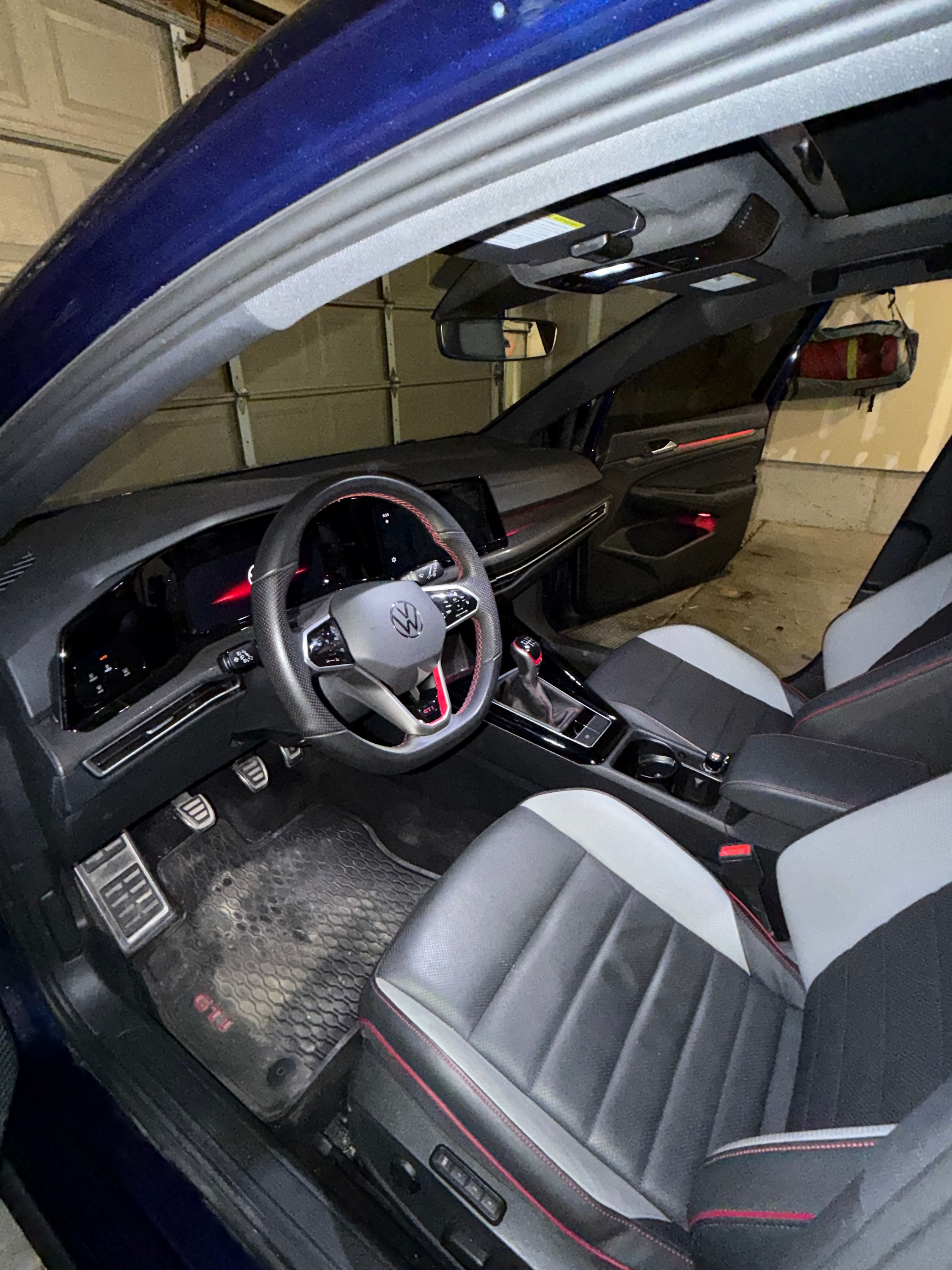 Used 2024 Volkswagen GTI SE w/ SE Leather Seats Package FWD image 17