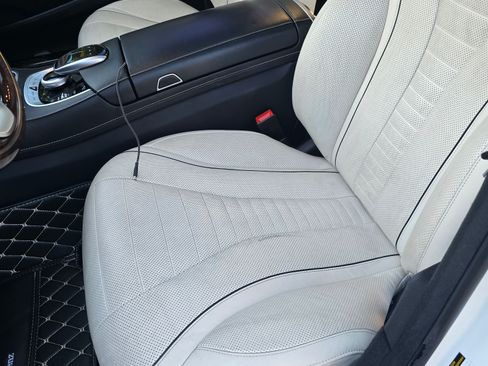 Used 2018 Mercedes-Benz S 560 Sedan image 12