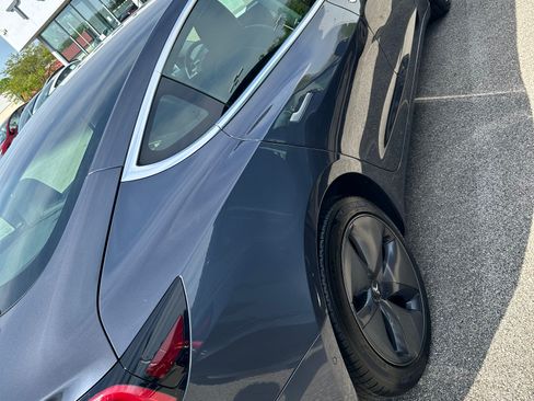 Used 2020 Tesla Model 3 Long Range image 8