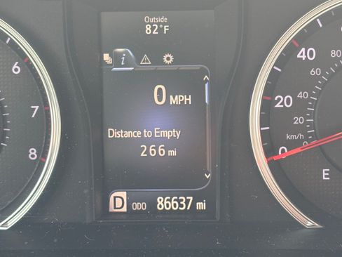 Used 2017 Toyota Camry SE FWD image 8