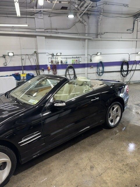 Used 2005 Mercedes-Benz SL 500 image 2