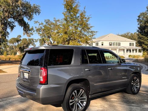 Used 2019 GMC Yukon Denali w/ Denali Ultimate Package image 13
