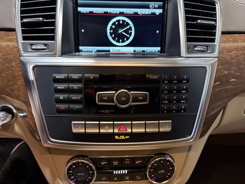 Used 2016 Mercedes-Benz GL 450 4MATIC image 21