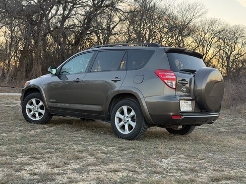 Used 2009 Toyota RAV4 Limited image 8