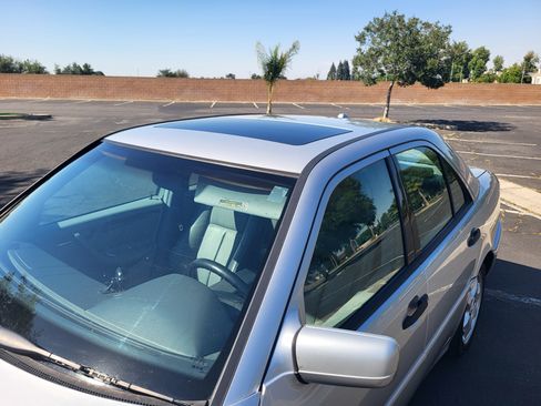 Used 2000 Mercedes-Benz C 280 Sedan image 20