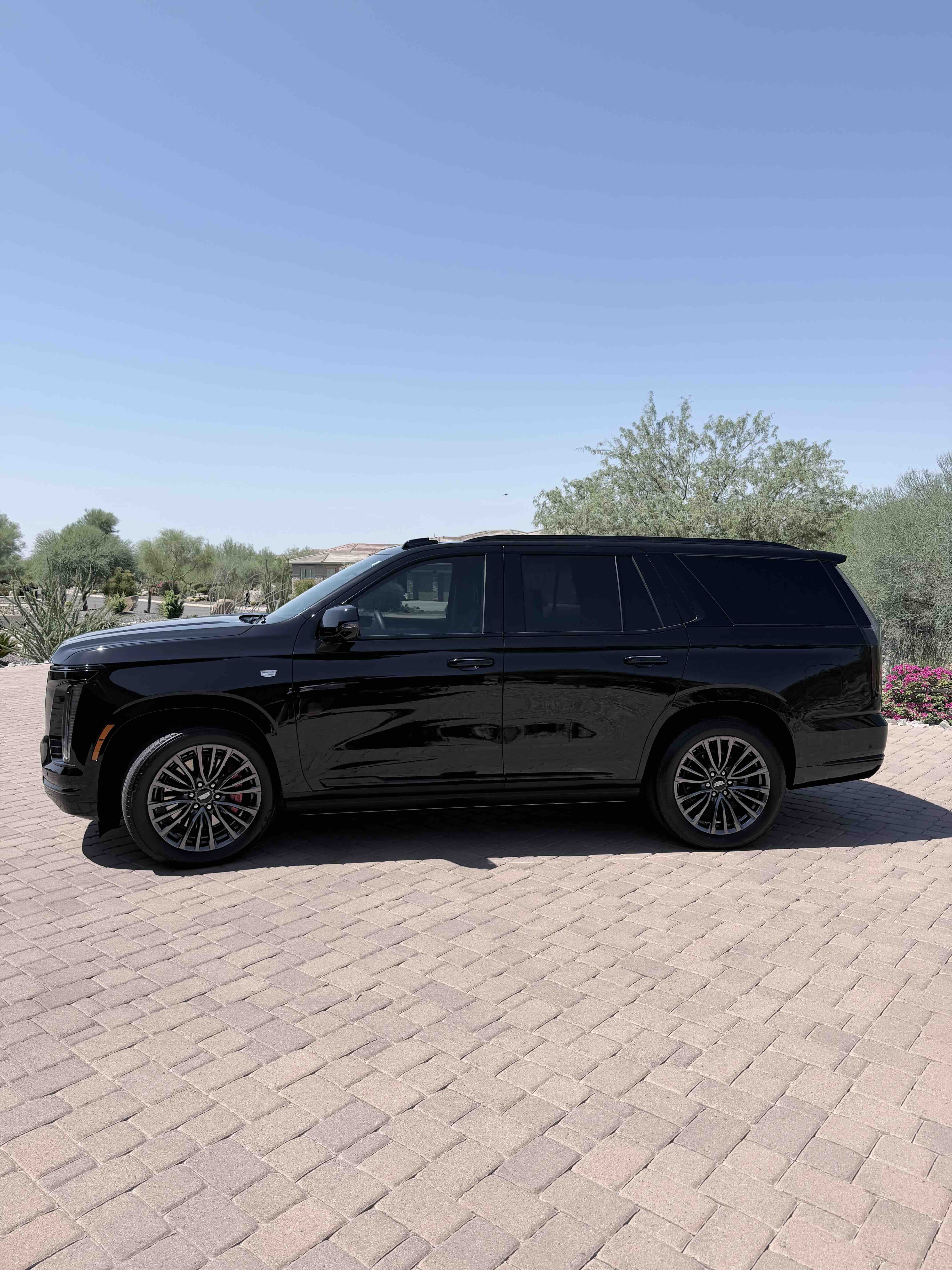 Used 2025 Cadillac Escalade Sport Platinum AWD/4WD image 4