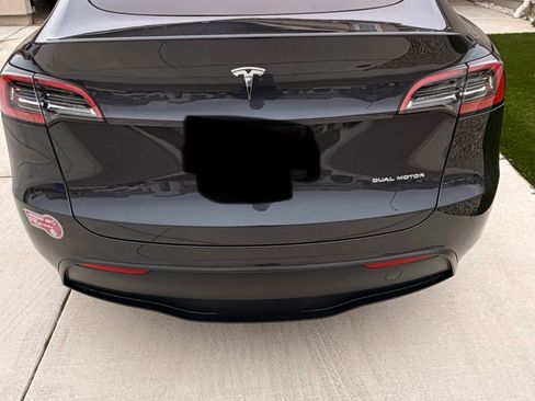 Used 2024 Tesla Model Y Long Range image 15