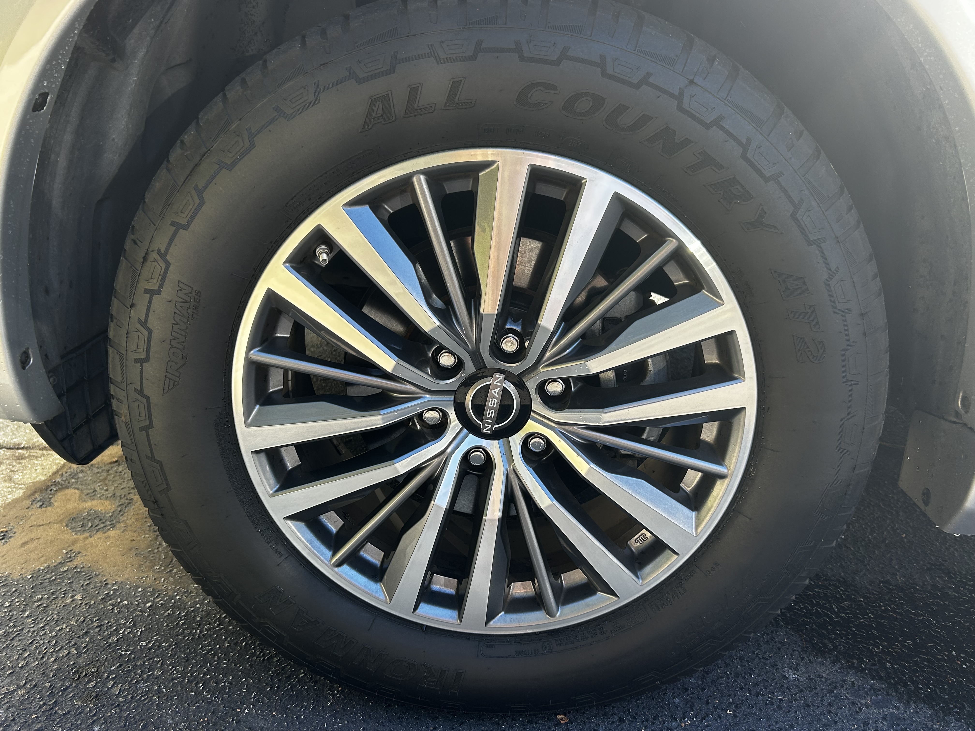 Used 2022 Nissan Armada SL RWD image 12