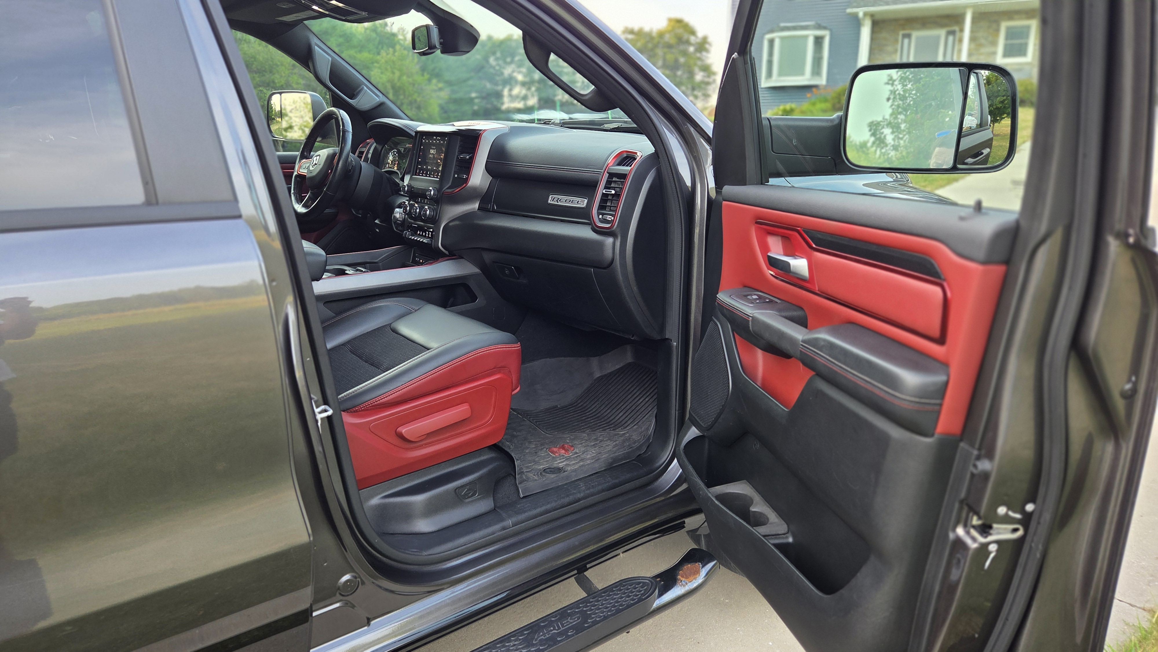 Used 2019 RAM 1500 Rebel w/ Rebel Level 2 Equipment Group AWD/4WD image 11