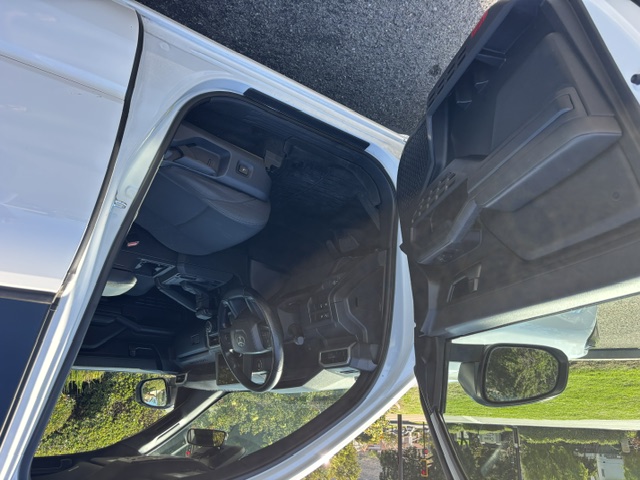 Used 2025 Toyota Tacoma SR RWD image 9