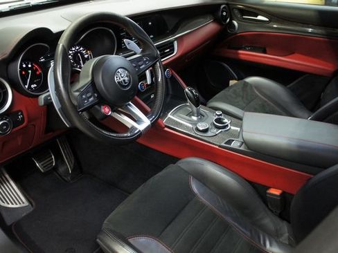 Used 2018 Alfa Romeo Stelvio Quadrifoglio image 28