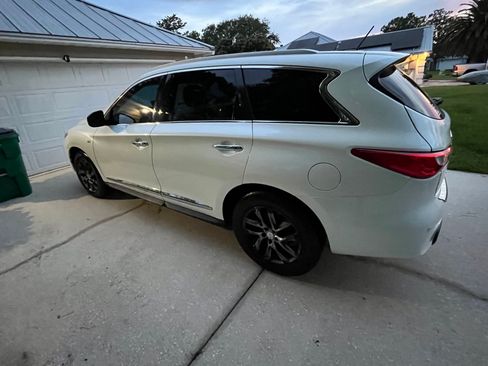 Used 2015 INFINITI QX60 FWD w/ Driver Assistance Package image 4