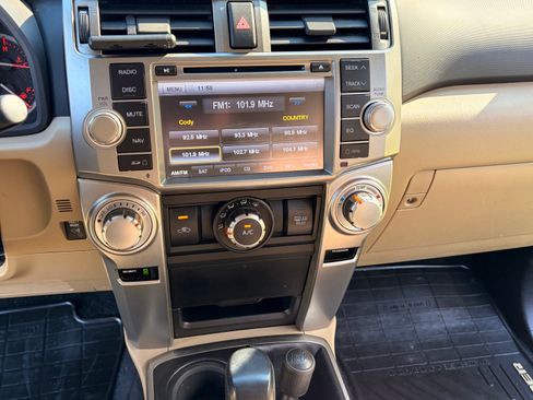 Used 2012 Toyota 4Runner SR5 w/ Convenience Pkg image 9