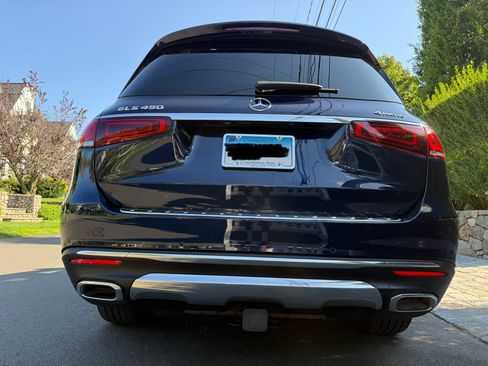 Used 2021 Mercedes-Benz GLS 450 4MATIC image 9