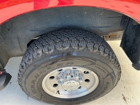 Used 2000 Ford Excursion XLT image 10