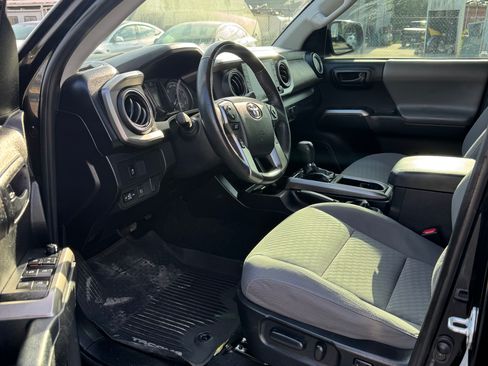 Used 2021 Toyota Tacoma SR5 RWD image 8