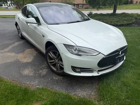 Used 2013 Tesla Model S RWD image 1
