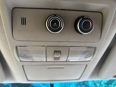 Used 2015 Nissan NV 3500 SL w/ Technology Package image 15