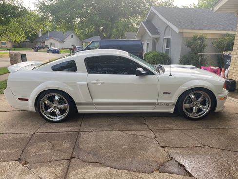 Used 2007 Ford Mustang GT RWD image 13