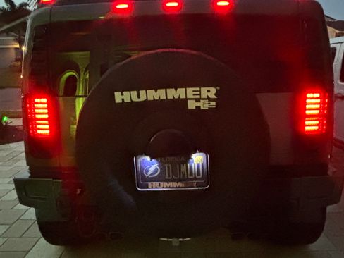 Used 2005 HUMMER H2 w/ Preferred Equipment Group AWD/4WD image 11