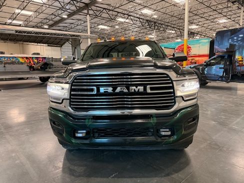 Used 2020 RAM 2500 Laramie w/ Chrome Appearance Group AWD/4WD image 4